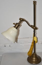 VINTAGE BRASS TABLE LAMP