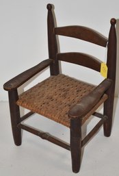 VINTAGE CHILDS DOLL CHAIR