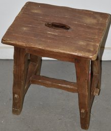 VITNAGE MISSION STYLE STOOL