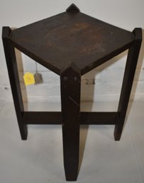 SM. MISSION OAK STYLE PLANT STAND