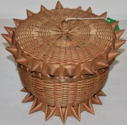 LIDDED NATIVE AMERICAN MIC MAC BASKET