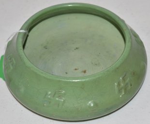 GREEN HAMPSHIRE POTTERY VASE