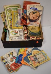 BOX LOT OF SM. FORMAT VINTAGE COOKBOOKS