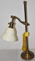 VINTAGE BRASS TABLE LAMP