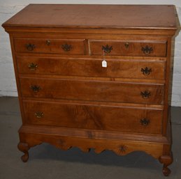 MAPLE QUEEN ANNE STYLE CHEST