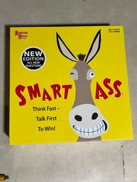 NEW University Games Smart A* Game The Ultimate Trivia Board Game 12 2-6 Player