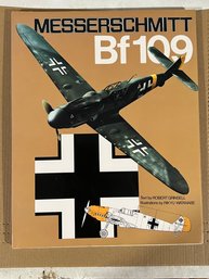 Military Aviation History: Messerschmitt Bf109 / Robert Grinsell / Hardcover