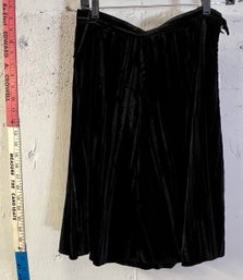 Regina Porter Black Skirt NWT 12