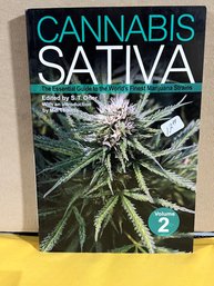 Cannabis Sativa Volume 2: The Essential Guide To The World's Finest Marijuana Strains