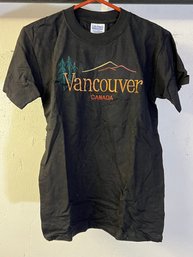 Souvenir T-Shirt Vancouver Canada - Black S NWT