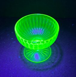 Uranium Glass Sherbet/ice Cream Cup With STRONG GLOW Depression Era, No Chips Or Cracks.