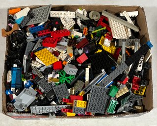 5 Pound Lot Of Legos, All Types Unsorted. MAY Include Figures.