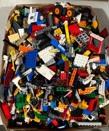 7 Pound Lot Of Legos, All Types Unsorted. MAY Include Figures.
