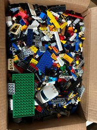 8 Pound Lot Of Legos, All Types Unsorted. MAY Include Figures.