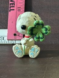 Jim Shore Snoopy With A 4 Leaf Clover Lucky Shamrock 6014341 Peanuts Gang Collectible