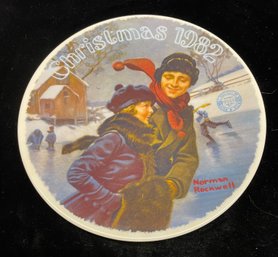 Norman Rockwell 1982 Christmas Plate No 13900j Christmas Courtship