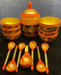 Wooden Soup Serving Set Bowls Spoons Russian?