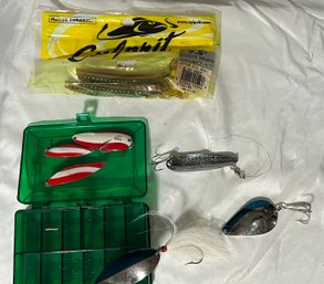 6 Pc Fishing Set - Small Tackle Container With Lures And Hooks