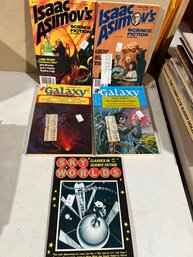 Set Of 5 Magazines - 1 Isaac Asimovs 2 Galaxy And Sky Worlds