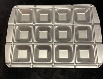 EZ Pockets Mini Squares Pan Like New