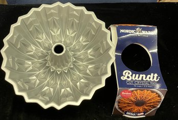 Nordic Ware Cut Crystal Bundt Pan New