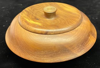 Decorative Wooden Bermuda Cedar Bowl With Lid