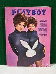 1970 October Playboy Magazine - First Ever Twin Playmates - Mary And Madelene Collinson