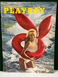 1972 August Playboy Magazine - Carol Vitale Cover W/ Centerfold Linda Summers