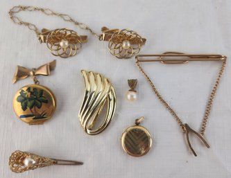 Vintage Gold Toned Jewelry Lot (Pendants, Lockets, Fasteners, Clips)