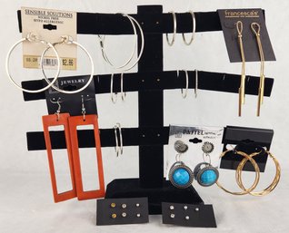 Lot Of  Paired Earrings