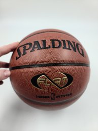 Spalding Neverflat Indoor / Outdoor Basketball