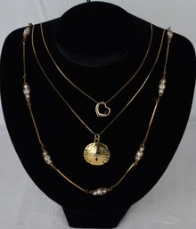 Jewelry Lot - Gold Toned Necklaces