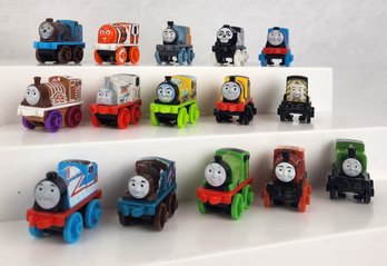 Mattel Thomas & Friends Tank Engine 14 Mini Train Lot With Carrying Travel Case Play Wheel