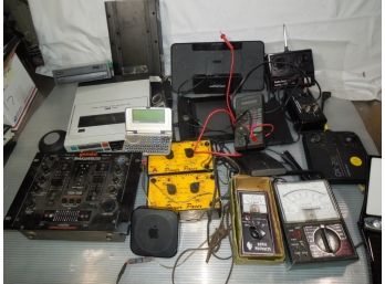 Grouping - Lot Of Random Electronics