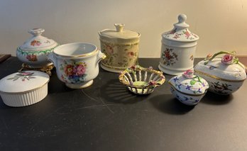 Lot Of Covered Boxes - Jars - Sm Pottery Basket