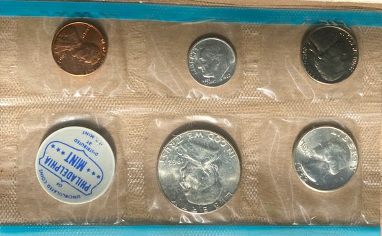 1962 Uncirculated Philadelphia & Denver US Mint Coin Set, Containing Silver Half Dollars, Quarters, Dimes