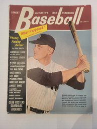 VINTAGE 'STREET AND SMITHS' BASEBALL YEARBOOK -1962