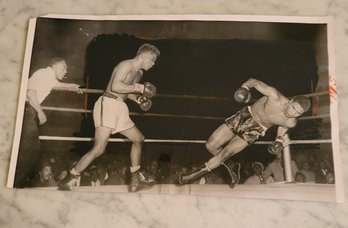 VINTAGE BOWDRY  VS HANK BOXING PHOTO   (12/8/59)