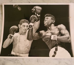 VINTAGE FERNANDEZ  VS GRIFFITH BOXING 'ASSOCIATED PRESS' PHOTO (8/25/60)