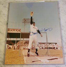 VINTAGE HALL OF FAME   AUTOGRAPHED 8 X10 GLOSSY COLOR PHOTO--SAN FRANCISCO GIANT--WILLIE McCOVEY--HOF