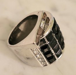 VINTAGE 1960'S CONTEMPORARY MODERN  LARGE, HEAVY RING WITH JET BLACK & CLEAR RHINESTONES--SIZE 8-9