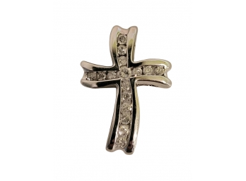 14K WHITE GOLD CROSS WITH DIAMON CHARM--APPROXIMATELY 0.30P(POINT)