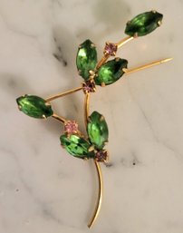 VINTAGE 1950'S DELICATE GOLDTONE FLOWER PIN WITH GREEN MARQUIS STONES & SMALL PINK RHINESTONES