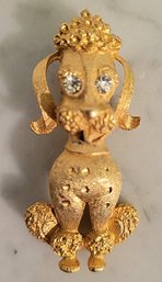 VINTAGE ICONIC  1960'S GOLDTONE POODLE PIN /BROOCH WITH GLASS EYES!!