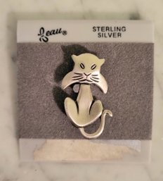 VINTAGE 'BEAU' STERLING SILVER CAT PIN --NEW OLD STOCK