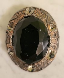 LARGE OVAL PENDANT/PIN WITH LARGE CENTER STONE & CRYSTALS