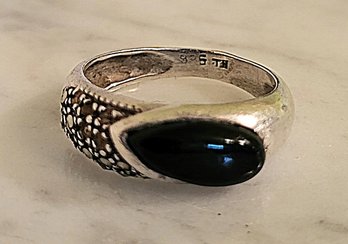 MARKED 925  STERLING TH ONYX & MARCASITE RING--SIZE 6 1/2