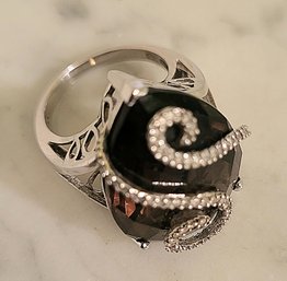 10K DIAMOND & SMOKY QUARTZ SWIRL COCKTAIL RING (SIZE 8)