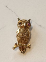 VINTAGE 'TRIFARI' OWL PIN