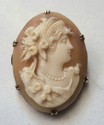ANTIQUE VICTORIAN  14kt Yellow Gold Hand Caved Portrait Cameo